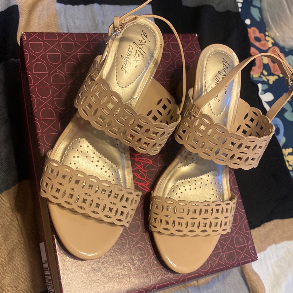 Dex Flex Comfort WW PERLA PERLA L. Nude block shoes. Great condition.